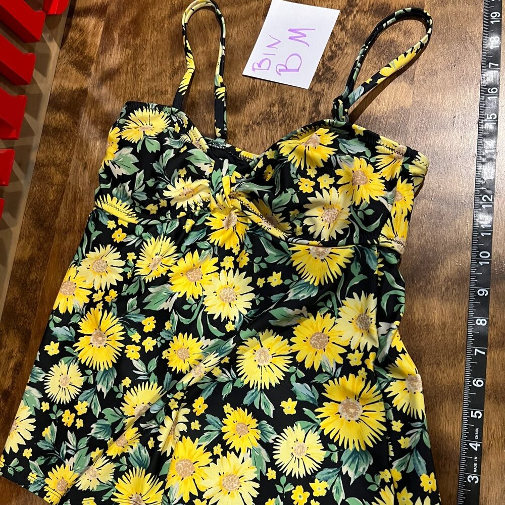 5/$20 Yellow floral Tankini top Bin BM